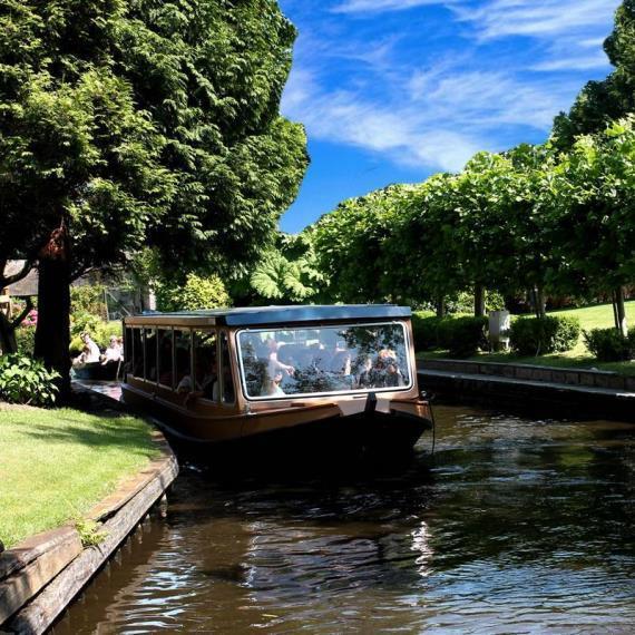 Privat Guided Canal Cruise 