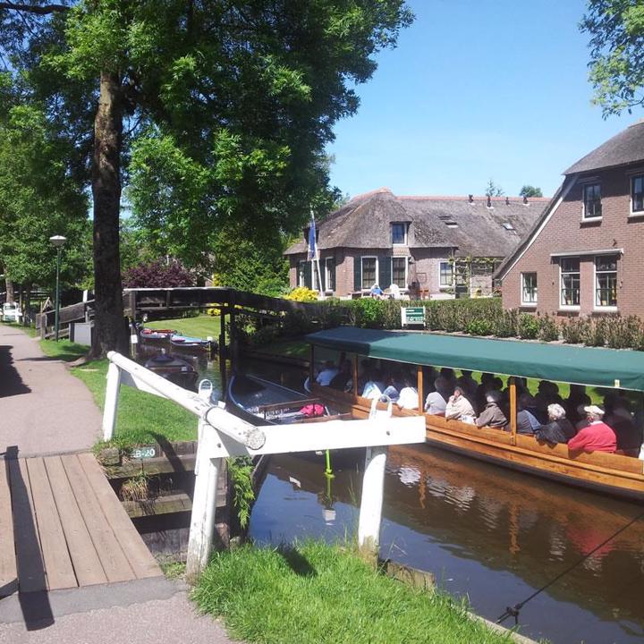 Giethoorn from all sides